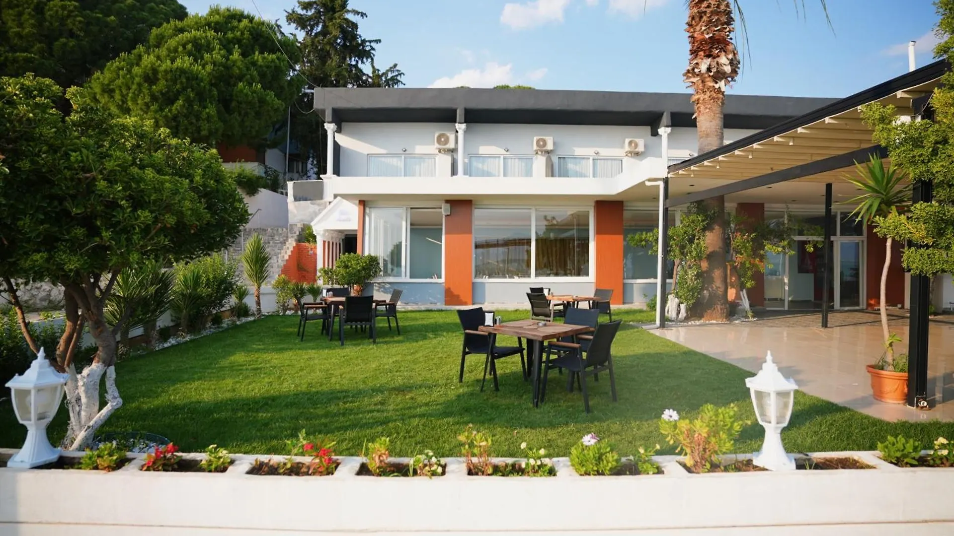 Villa Sevilla Kusadası Hotel